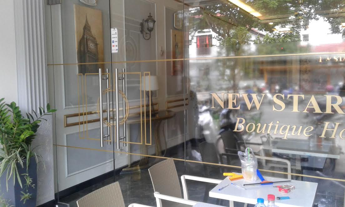 giấy dán kính quận 1,decal dán kính mờ quận 1,giấy dán kính văn phòng