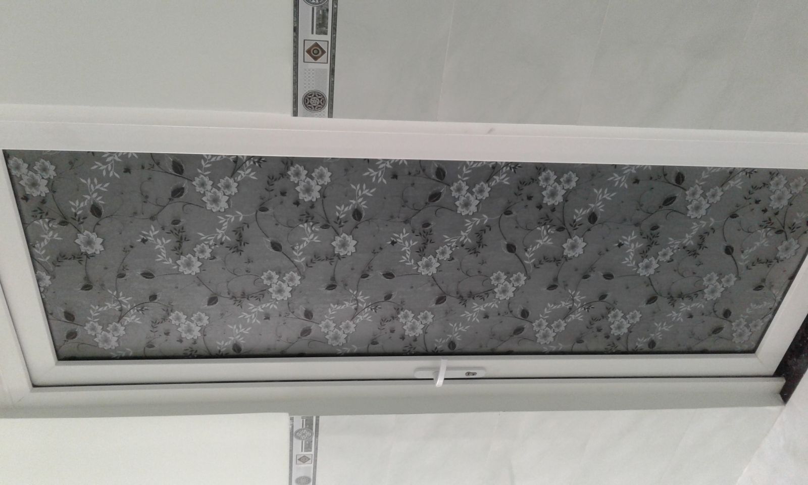 In&nbsp;decal dán kính