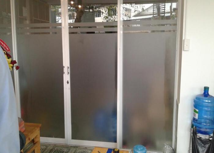 giấy dán kính mờ hcm
