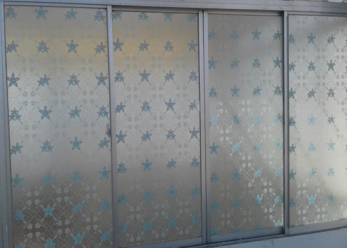 decal dán kính mờ,giấy dán kính mờ