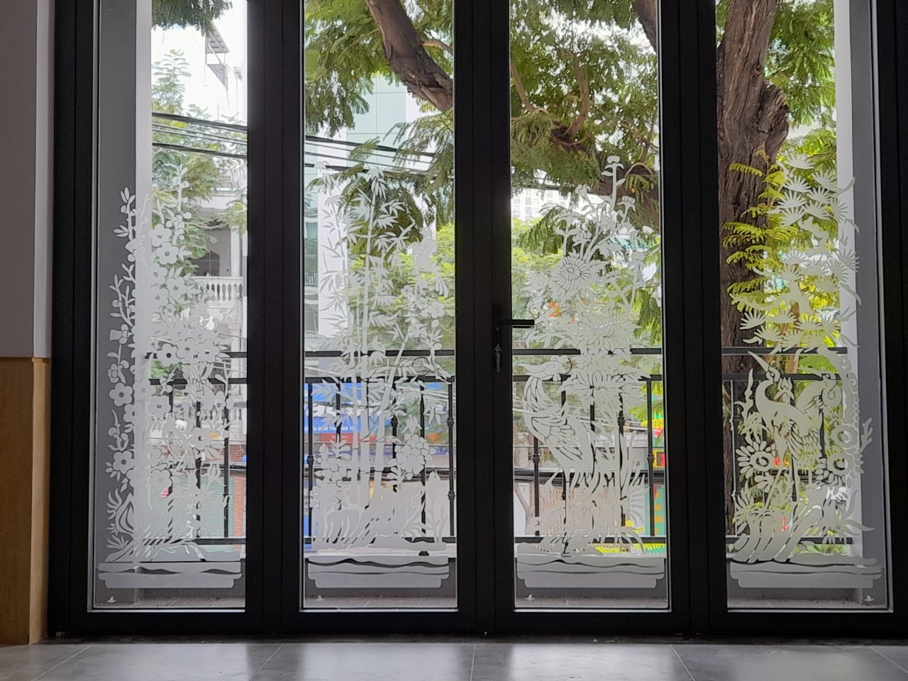 dịch vụ dán decal tai tp. hồ chí minh
